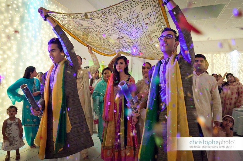 The pakistanese bride during the ladies night: the mehndi near Paris.