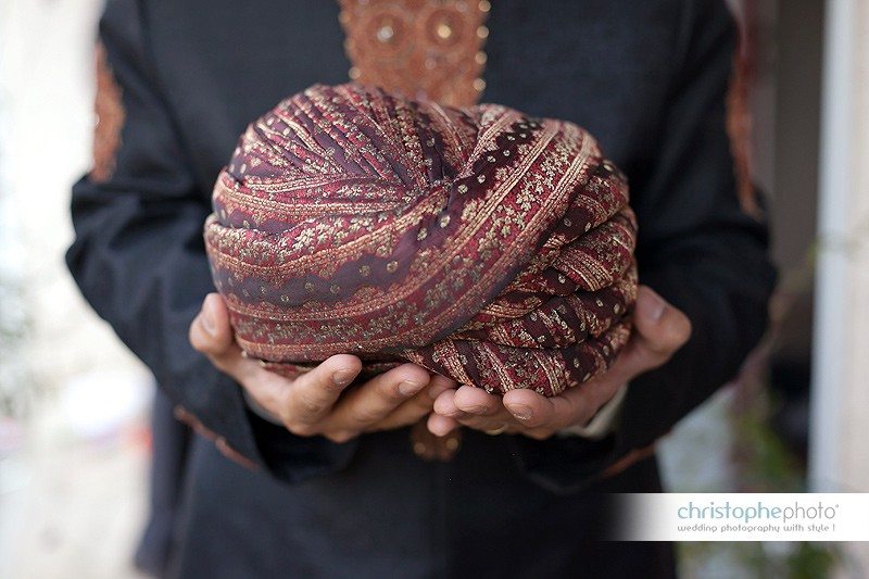 The groom's turban for the wedding by Wedding Photographer Paris Pakistan