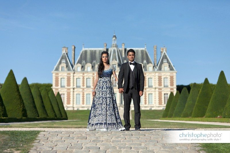 Wedding portrait at the Parc de Sceaux near Paris France.