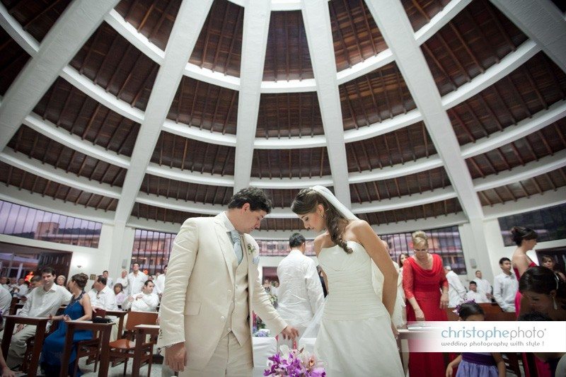 The newly-wed couple at the end of the ceremony in Bucaramanga near Bogota