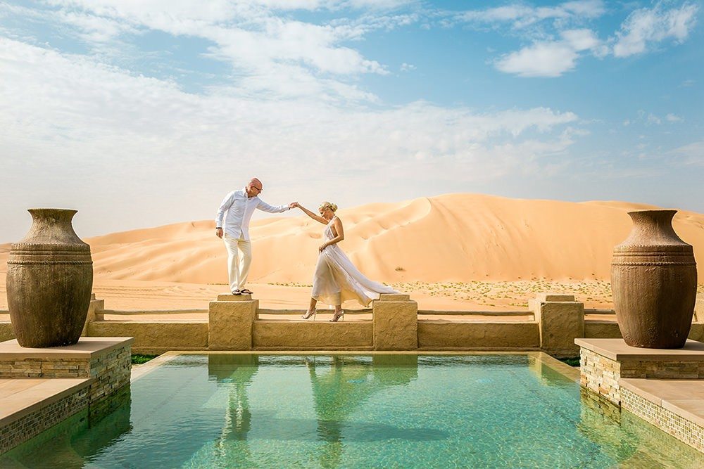 A wedding in the Liwa desert near Abu Dhabi. Wedding Photographer in Dubai.